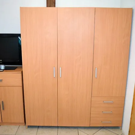 Apartmanhaz شقة