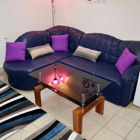 Apartmanhaz شقة *